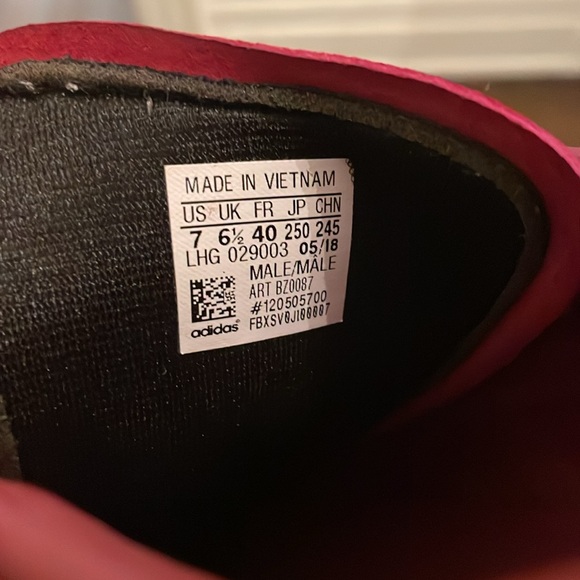 Adidas Campus sneaker in maroon, men’s size 7 (fits women’s 8.5-9) - Picture 4 of 4